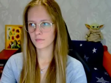 roxie_shy —  Heeyyy, Guys  Join to my room and follow me  #piercing #glasses #tease #longhair