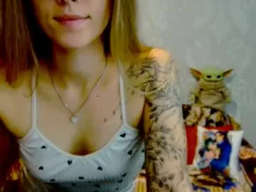 roxie_shy —  Heeyyy, Guys  Join to my room and follow me  #piercing #glasses #tease #longhair