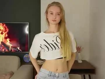 rubyecrisan — Turn around so you can rate my outfit #new #bigass  #18 #cute #tinyboobs [15 tokens remaining]