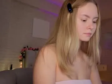 ruta_meow — GOAL: make my toptop soooooo wet [456 tokens remaining] Meow meow^^ Im Ruta <3 I'm waiting for you in PM #natural #shy #18 #lovense #squirt
