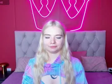 ruthbryant — ahegao face + suck fingers close up [33 tokens left] new girl for your pleasure #submissive #deepthroat  #daddysgirl #blonde #ahegao