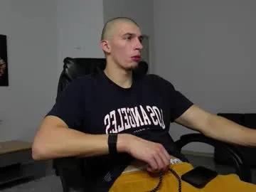 ryan_dozer — Horny, masculine, tall stud, support my goal and win cumshow #horny #bigdick #tall [2430 tokens remaining]