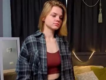 sadedonnick — GOAL: hugs & kiss Hi CB, Im Lilli, it's 1st day #18 #new #blonde #young #tshy [8 tokens remaining]