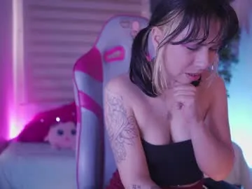 samantha_owen_ — GOAL: Suck finger [38 tokens remaining] Welcome to my room!  #new #teen #tattoo #cute #feet