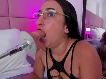 sammymorales — Dance naked [108 tokens left] #daddy #blowjob #petite #shy #fuckmachine #latina