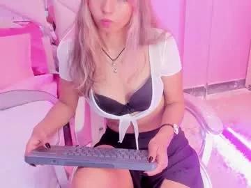 sara_connor01 — GOAL: Lick fingers [21 tokens remaining] Innocent Latin girl, eager to be fucked  #Skinny #cute #18 #daddysgirl #smalltits