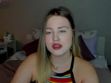sarah_soul — kisses close up<3  #blonde #nonude #bigboobs #lovense #talkative [314 tokens remaining]