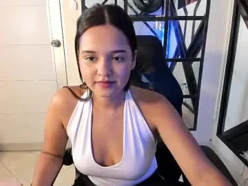 sarai_mv1 — GOAL: off top [94 tokens remaining] Hey! Welcome to my room #young #shy #smalltits #latina #cute