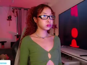 savanna_wallace — hi, i love talk and have fun - Multi Goal: naked at goal [365 tokens left] #feet #cute #redhead #dance #tatto