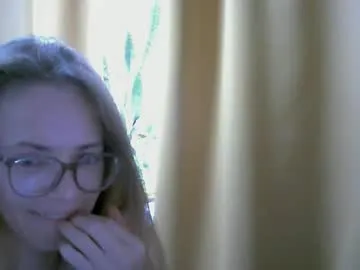 sea_dream — Goal: I will tease you #cute #natural #c2c #feet #tease - Next Goal: Dance for you