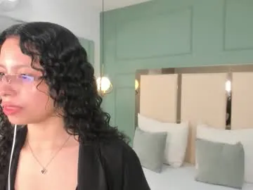 selene_rousse — Full naked! #natural #cute #saliva #daddy #petite #latina [500 tokens remaining]