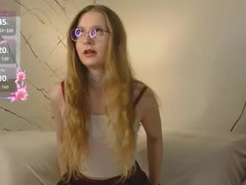 seleneroshia — GOAL: SEXY DANCE and TALE OFF CLOTHES [144 tokens remaining] I NEED U! #feet #blonde #bigbutt #lovense #new