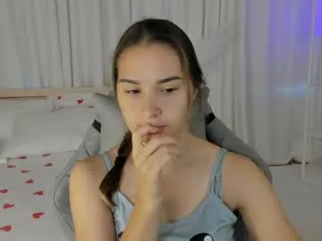 seraphineclark — hi^^ i'm Seraphine I've only been here recently GOAL - free hair <3 #shy #new #nonude #18 #natural [0 tokens remaining]