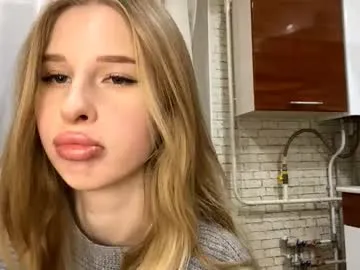 shelapeake — Goal:Smile close to the camera// ! I am #NEW HERE AND your support is very important to me! to you! ^^ #teen #18 #blonde #shy [9 tokens remaining]