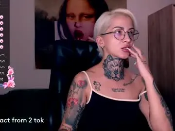 shy_mel — Hello, MIssed me? #german #milf #cum #feet #squirt