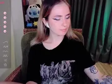 shyfoxxxy — 35 tkn for drink a shot //spin the wheel33tkn//roll the dice 95 tkn// - Goal is : make me happy <3 #german #blonde #bigass #goth #sph