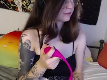 sk8t3rgurl — heyyy bored and horny #lovense #chatty #bigtits #privatesopen #hangout