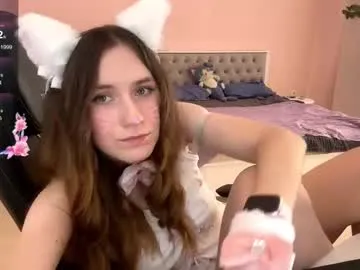 skinnykittymeow — GOAL: Stand up and show outfit [14 tokens remaining] Welcome to my room! #feet #18 #teen #lovense #new