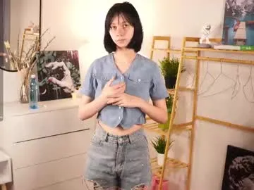 skyemcguire — GOAL: air kiss [15 tokens remaining] Hi guys! I'm Melissa! My favorite patterns - 44 77 88 222! #18 #new #shy #bigboobs #young