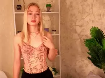 smile_with_nicole — GOAL: Make me put ice on my tits [0 tokens remaining] Hi! I'm Lina!, Try my patterns 33/55/77/111 #new #18 #lovense #blonde #shy