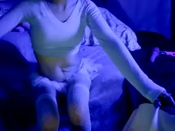 smokeingbitch420 — hey sexy people #milf #gilf #daddysgirl #sexyfeet
