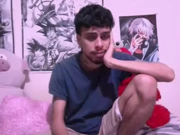smoker00teddybear — GOAL: show ass [69 tokens remaining] Welcome to my room! #horny #couple #smoke #young #uncut