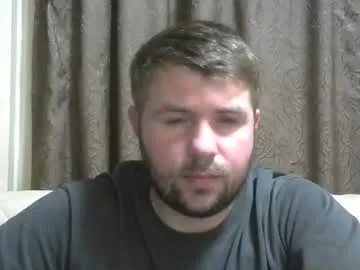 snowyqred — Private on Chaturbate