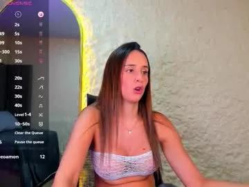 sophi_cooper29 — #latin #sexy #hairred #lovense # muscle [3987 tokens remaining]