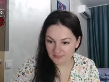 stacy_davise — FULL NAKED  #spit #feet #lovense #asmr #milf [200 tokens remaining]
