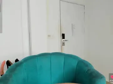 stefyrossy — CrazyGoal: A hot site where you can fill and satisfy all your cravings of my beautiful body! #bigboobs #curvy #milf #heels #milk GOAL:BOOBSJOB + BLOWJOB 