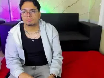 stivendreams — show cum in face, Take advantage and have a 20% discount on the menu #bigass #lovense #gay #showcum #cum [1294 tokens remaining]