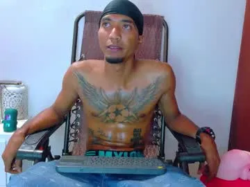 stronganddelicious — Freechat on Chaturbate