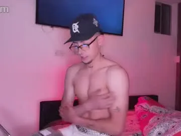 stronghardlatino —  Hot dance + flirty vibes  #bigcock #cum #young #latino #new