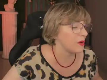 sugarvi — I love to have heart-to-heart conversations on all topics #milf #findom #nonude #mommy