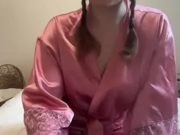 sundayspreads — Goal is 2000 tokens today! Robe off at 250, bra off at 500 tokens, panties at 1000 tokens, penetration at 2000 tokens<3 [1999 tokens left] #amateur #newbie #allnatural