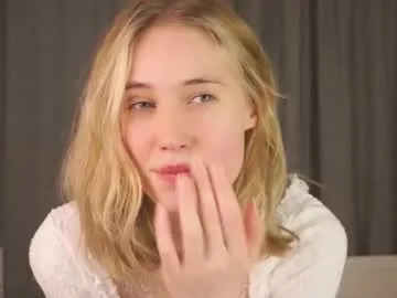 sunnybish — Goal:  Suck my little finger close up   | Hi my name is Keeley, I'm #new here, Im #18 years old, yes Im #teen hehe, also  Im use #lovense and my body really #skinny Lets play! [10 tokens remaining]