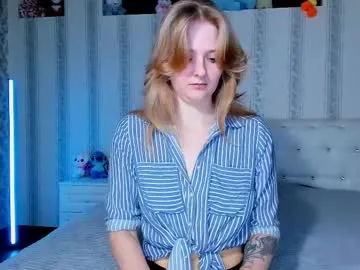 sunnyhuff — Heey play with me! Fav lvl 100/ 333/ 555 | #bigass #18 #lovense #teen #squirt |