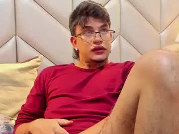 theosteel_ — GOAL: are you ready to play with my ass  [1000 tokens remaining] Welcome to my room! #lovense #latino  #bigass #18 #twink