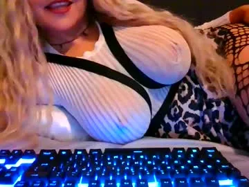 thepeachprincess — hi babies!:D come tip #c2c (menu!) and blow your juicy load for mommy!  #bigboobs #findom  * #pvt is open!* #femdom  (promote my room for free all day c2c!:D) **photos n vids below! snaps in my bio!*