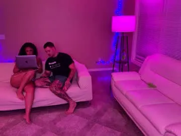 theviberoom — Private  OPEN/ LETS FUCK  #young #bigass #BWC #interracialcouple #bigcock #18 #new [3333 tokens remaining]