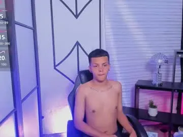 thiagocollin — CONTROL LOVENSE X 3 MIN [120 tokens left] #twink #18 #cum #nipple #party