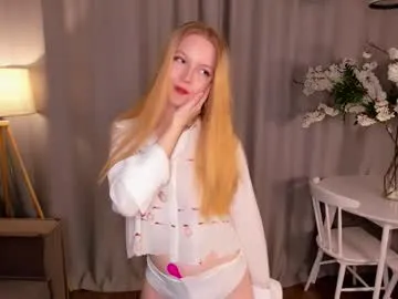 tinastevenson — Hi, im Annie! GOAL: cut my shirt  #new #blowjob #18 #teen #young [97 tokens remaining]