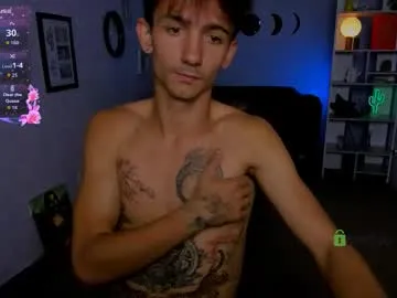 tobi_yours — GOAL: flash ass [250 tokens remaining] Welcome to my room! #daddy #gay #cum #muscle #bigdick