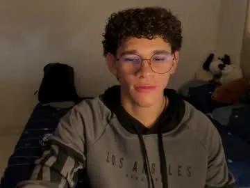 tom_blue10 — GOAL: complete my goal and let's make a milk delivery  [500 tokens remaining] Welcome to my room! #young #cum #bigcock #muscle #new