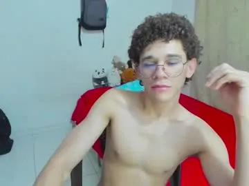 tom_blue10 — GOAL: complete my goal and let's make a milk delivery  [500 tokens remaining] Welcome to my room! #young #cum #bigcock #muscle #uncut
