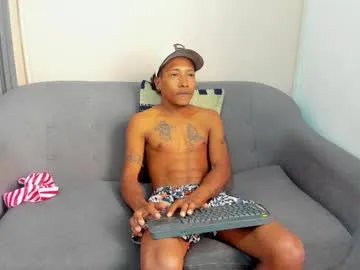 tony_travis — Hey is my first day, my goal is masturbating to the pre cum #new #ebony #bbc #latino #cum [185 tokens remaining]