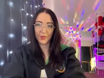 trudiesalcido — Goal:<I'll show you my feet, how I take off and put on my socks> My name is Amelia  #new , new experience to me, hope it turns out well :3  #skinny #bigboobs #natural #shy [100 tokens remaining]