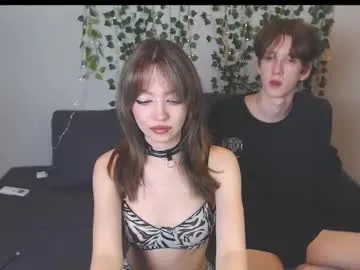 twilight_love — french kiss #new #teen #skinny #couple #shy [64 tokens remaining]