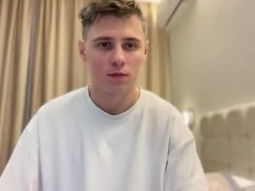tyler_garrner — Spank ass in doggy  [75 tokens left] #teen #feet #young #twink #uncut