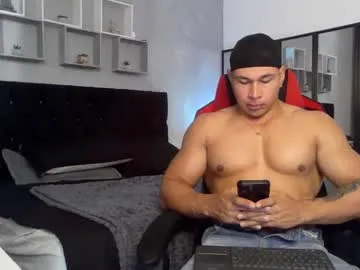 tyler_hank1 — help tyler cum  // Goal:  Help the boss to make cum!!! [1000 tokens left] // #bigcock #muscular #master #uncut #cum #muscle